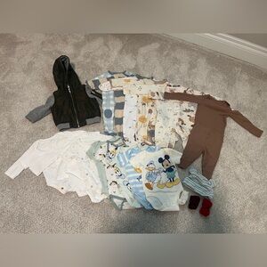22 Piece Baby Boy Clothing Bundle 0-3 Month Sizes